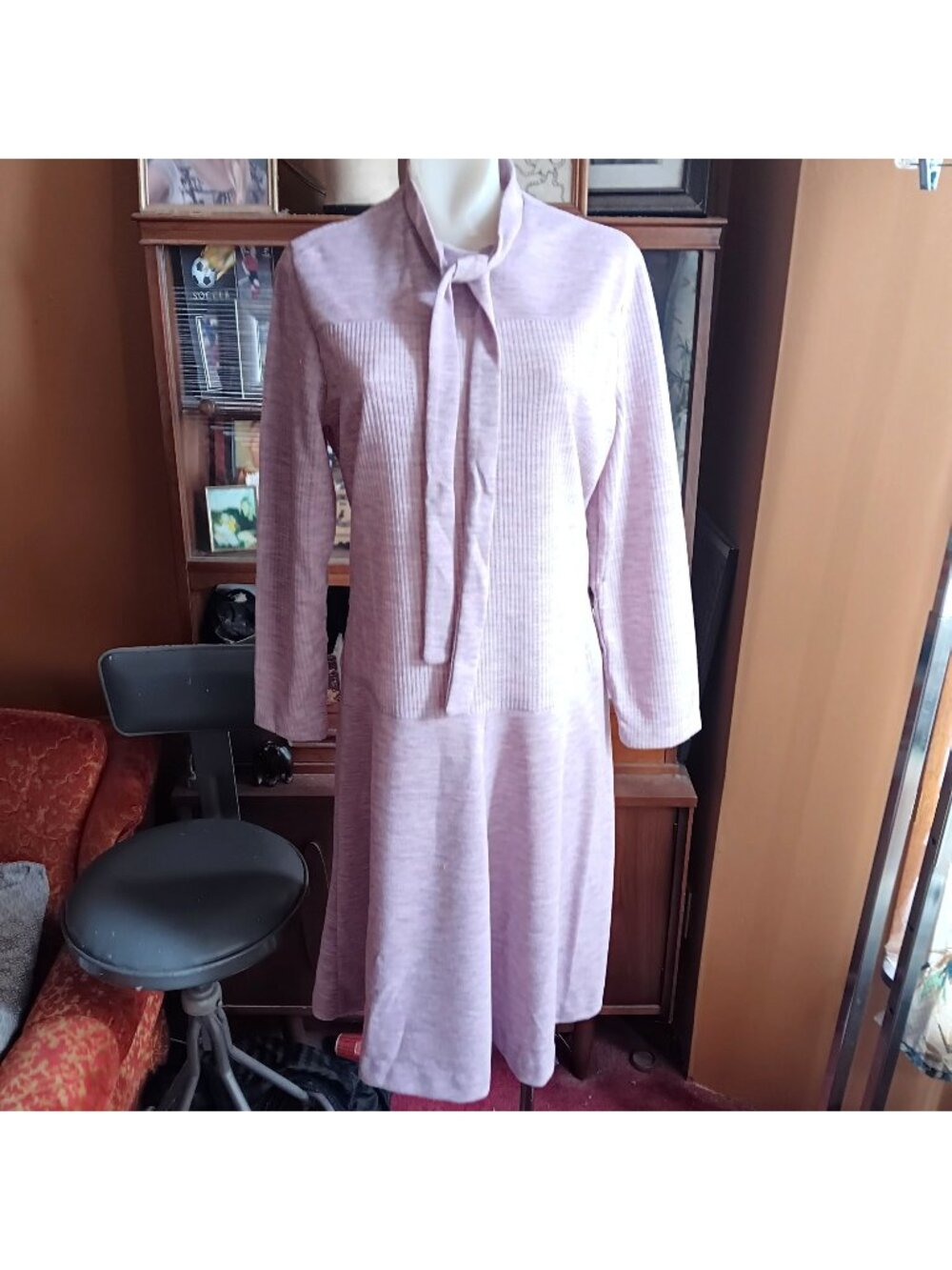 True Vintage Dress 14 Large Lady Blair Pink Knit Long-Sleeve Tie Neck 1970's